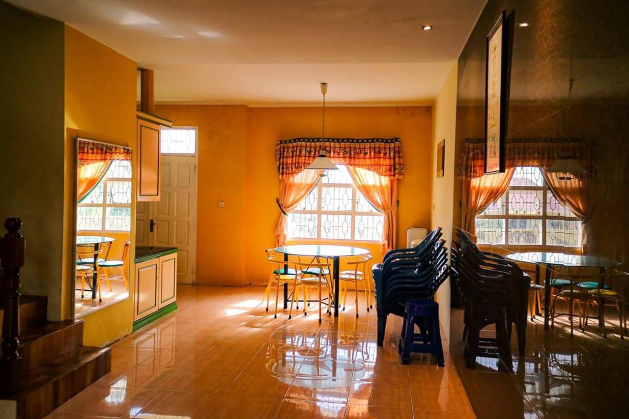 Villa Bukit Indah Brastagi / Berastagi Dış mekan fotoğraf